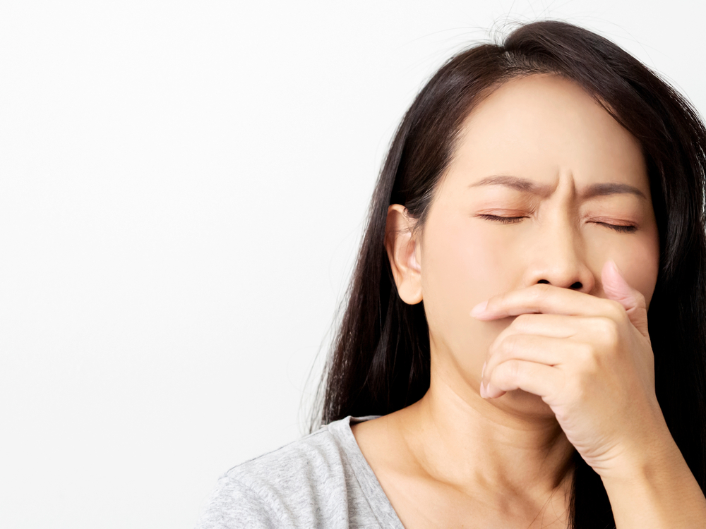 Першит, щекочет в горле и кашель – причины и лечение